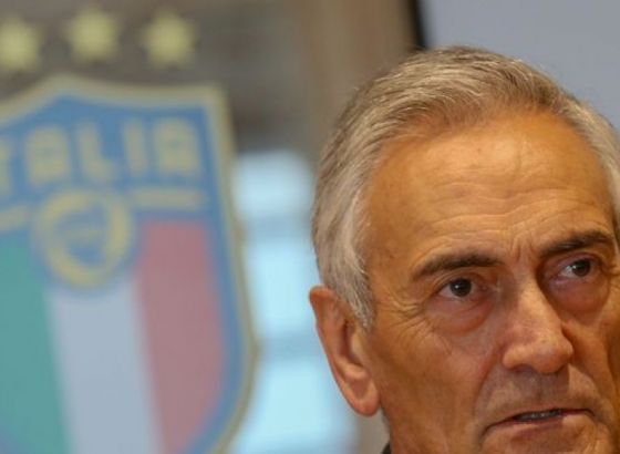 Italijani se nadaju povratku navijača do kraja sezone