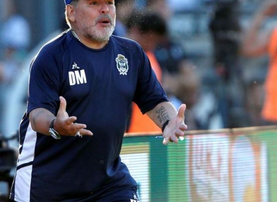 Produžena saradnja: Maradona ostaje u La Plati