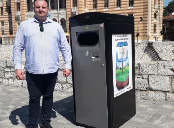 U Starom Gradu postavljene 'pametne kante'