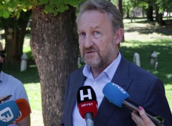 Izetbegović: Izgleda da Konaković slike iz Beograda želi u Sarajevu