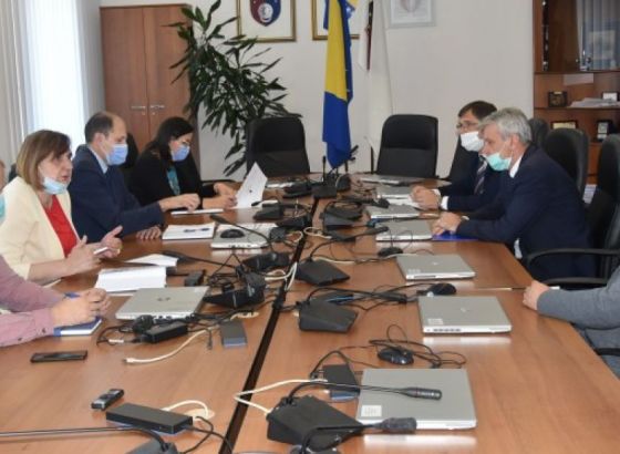 Nenadić i Kustura sa delegacijom FBiH o unapređenju rada državne službe