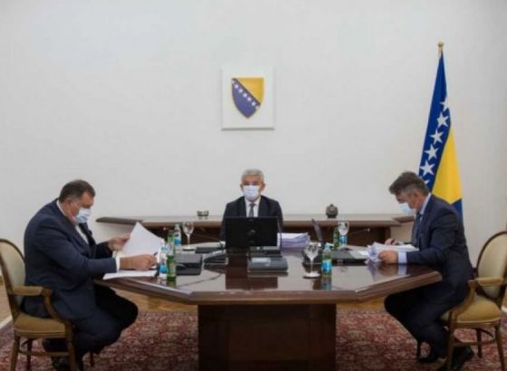 Predsjedništvo BiH - Razmotrena aktuelna situacija u vezi s migrantskom krizom
