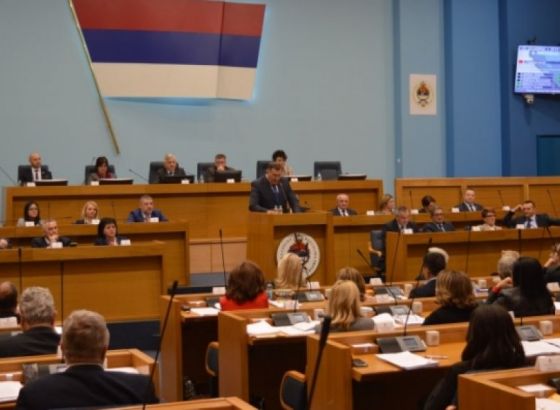Dodik u Narodnoj skupštini: Neprihvatljivo učešće stranaca u izbornom procesu u BiH