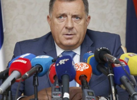 Dodik negirao genocid, Markale i agresiju, zahvalio Komšiću zbog Kosova