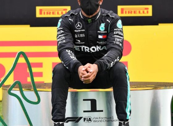 Stjuarti protiv Hamiltona - šampion kažnjen za propust Mercedesa