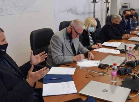 Vlada KS sa sindikatima uposlenika u javnom sektoru razmatra modele ušteda