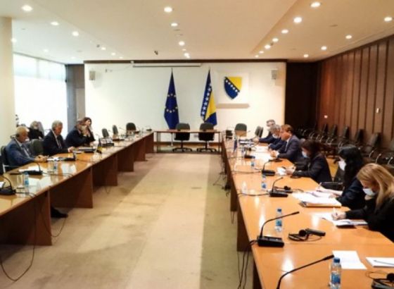 Rukovodstvo oba doma PSBiH razgovaralo s komesarom Varhelyiem