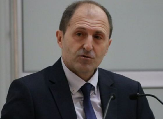 Premijer Nenadić prenio ovlasti funkcije koju obnaša na ministra Krivića