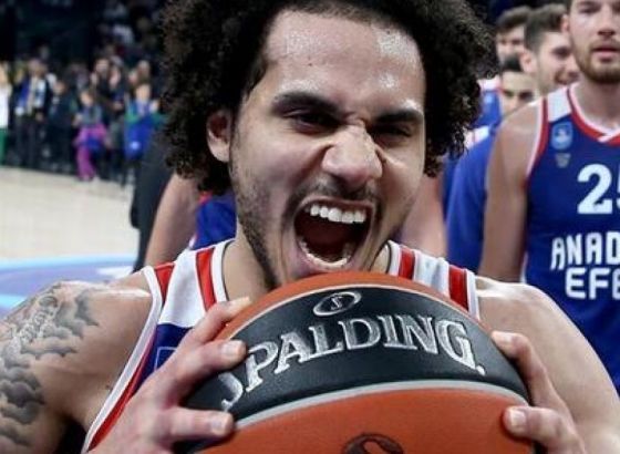 Larkin se vratio u Tursku, igra protiv Olimpijakosa