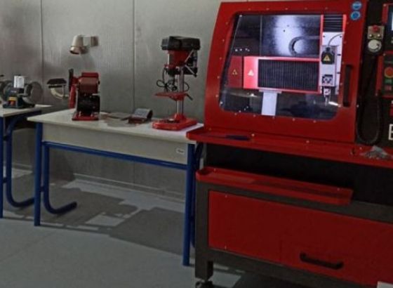 Prva Laboratorija za reverzibilni inženjering i brzu izradu prototipa na Univerzitetu u Tuzli