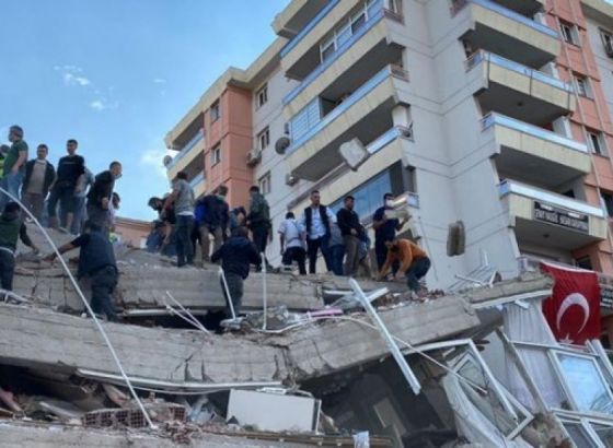 U potresu u Izmiru poginulo 36 osoba, 885 povrijeđeno