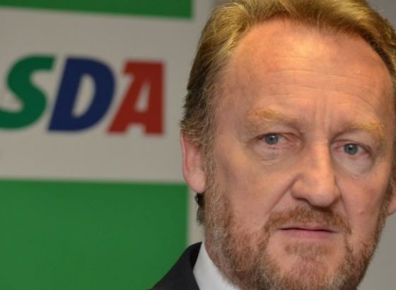 Izetbegović: Vučić nema razloga da bude nervozan zbog namjenske industrije u BiH