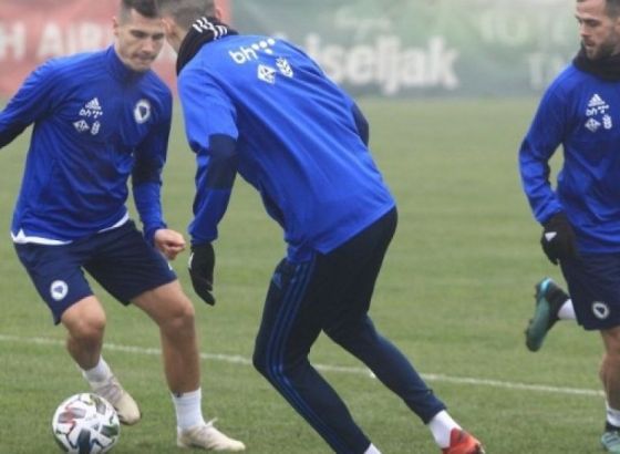 Nogometaši BiH trenirali u Butmiru, Demirović napustio kamp reprezentacije