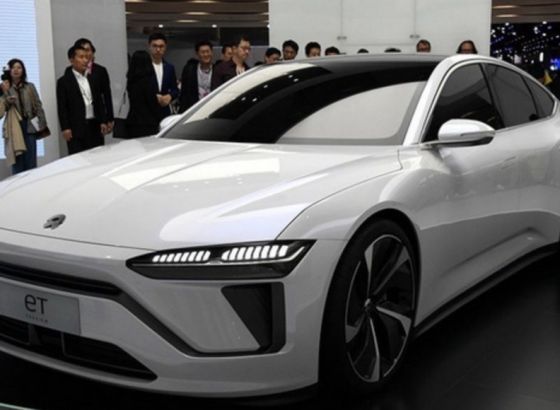 NIO ET7 – kineski električni auto sa dva snažna motora