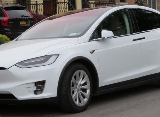 Traži se povlačenje 150 hiljada modela Tesla S i X zbog greške koja bi mogla imati kobne posljedice