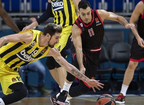 Fener deklasirao Himki za osmi trijumf zaredom, Barsa osvojila Pirej