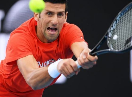 Problem sa zglobom: Novak odigrao samo set egzibicije
