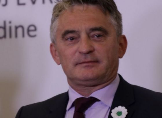 Komšić: Genocidne politike veličanje genocida nametnule kao obrazac ponašanja