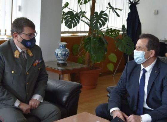 Sastanak Cikotića s komandantom EUFOR-a