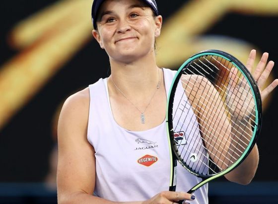 Barti u četvrtfinalu AO, dalje prošle Mučova, Pegula i Brejdi