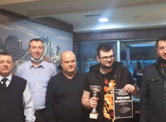 Kadrić pobjednik šahovskog turnira povodom Dana općine Jajce