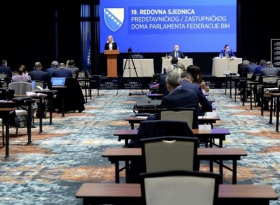 Pokrenuti direktnu komunikaciju sa proizvođačima vakcina