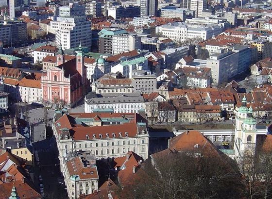 Slovenija produžila važeće mjere, jedna regija opet u "crvenom"