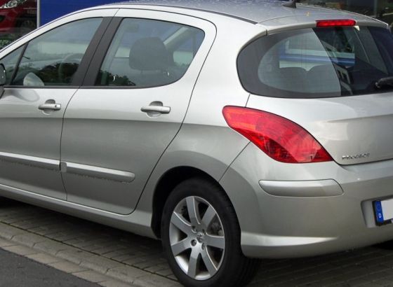 TAJNO FOTOGRAFISAN: Kako izgleda novi Peugeot 308 (FOTO)