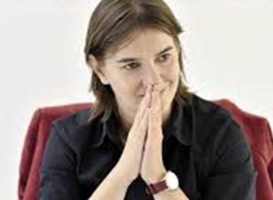 Brnabić: Trenutno neće biti nastavljena vakcinacija građana iz regiona