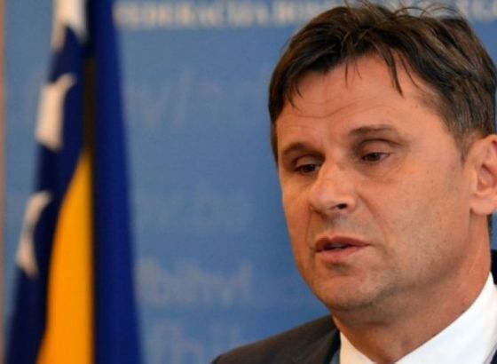 Novalić: Razmotriti uvrštavanje medijskih radnika u prioritete za vakcinisanje