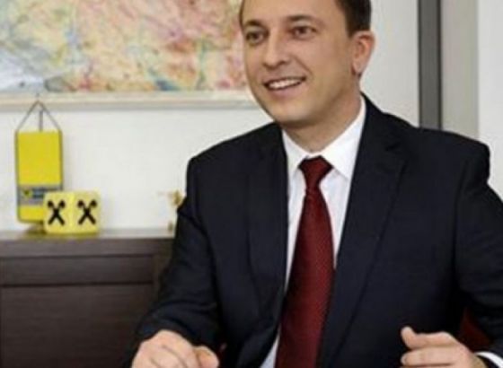 Uhapšen bivši direktor Raiffeisen banke iz BiH, oprao pola miliona maraka