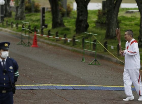 Olimpijski plamen prošao kroz pust park u Osaki
