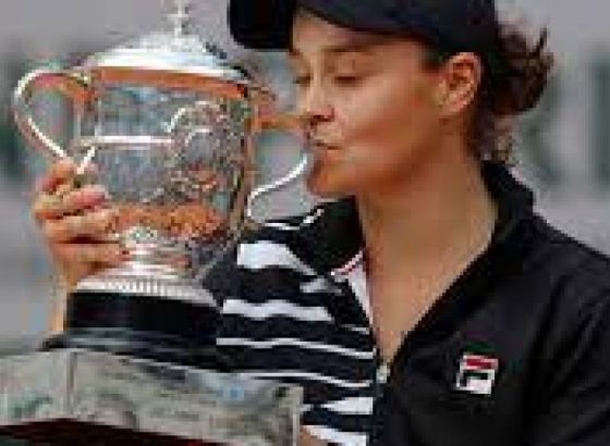 Ešli Barti trofej i 10. uzastopni trijumf nad igračicama iz top 10