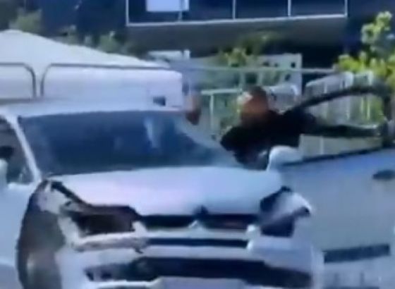 OVO MOŽE JOŠ SAMO JACKIE CHAN: Incident u Albaniji okončan kung fu potezom (VIDEO)