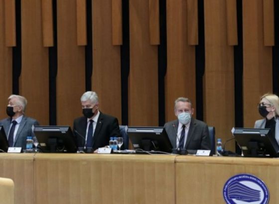 Dom naroda PSBiH danas o Izbornom zakonu, javnim nabavkama i migrantima