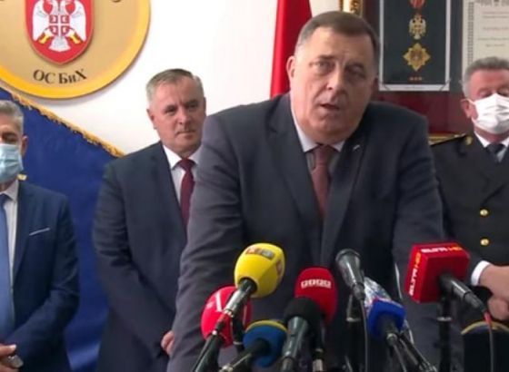 Dodik zaprijetio i vojskom RS: Ako Inzko upotrijebi svoje ovlasti, ni Borrell mu neće pomoći
