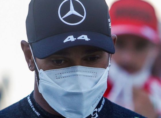 Hamilton: Nisam imao pojma da sam pritisnuo dugme, žao mi je