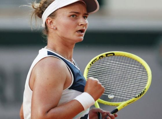 Krejčikova kroz maraton do finala sa Pavljučenkovom