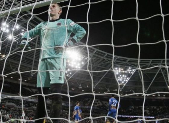 Povređeni Henderson se vratio u Mančester