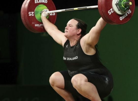 Prva transrodna osoba na Olimpijskim igrama, Loren prošla sve testove