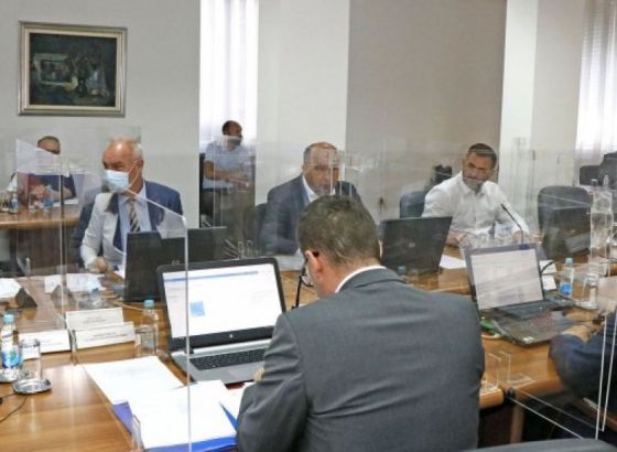 Izmjene i dopune dva zakona o uposlenicima državne službe