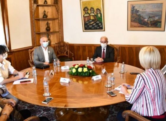 U Skupštini S. Makedonije obilježava se Dan sjećanja na genocid u Srebrenici