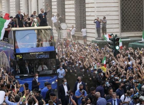 Italija: Slavlje zbog titule uticalo na porast broja zaraženih