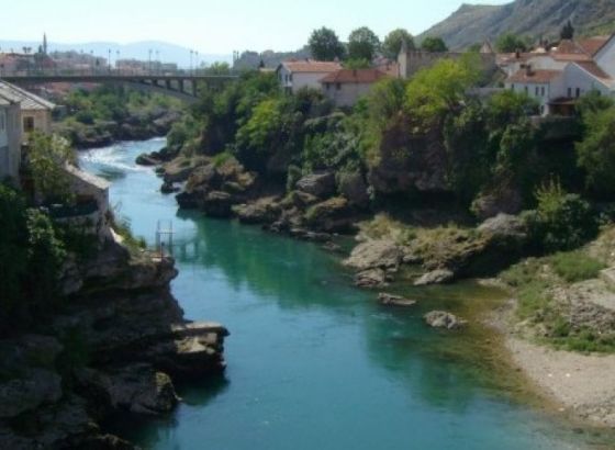 U Mostarskom jezeru utopio se 28-godišnjak, u tijeku potraga za tijelom