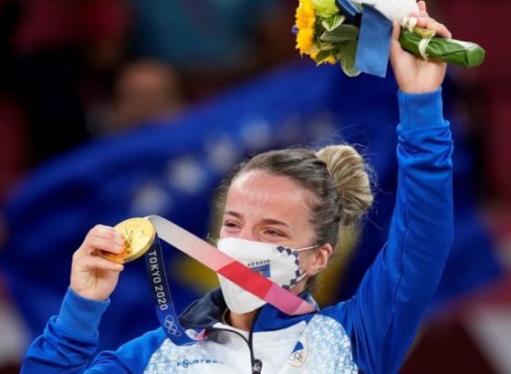 Prva olimpijska šampionka sa Kosova završila karijeru: Oproštaj Majlinde Keljmendi