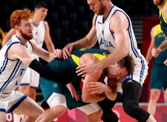 Australija savladala Italiju, blistao Lendejl