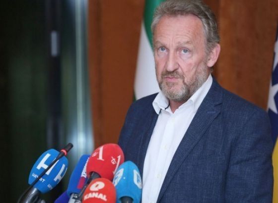 Izetbegović: Časnim ljudima u srpskom narodu ne smeta zabrana negiranja genocida