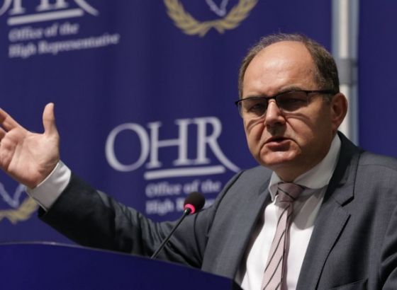Schmidt: Oni koji žele biti dio EU moraju poštovati evropske direktive