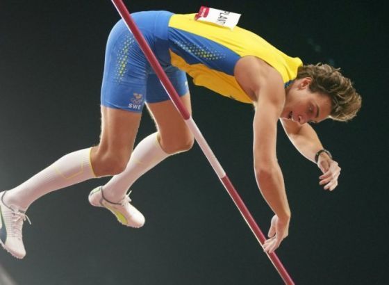 Duplantis rutinski do zlata, za rekord falili milimetri