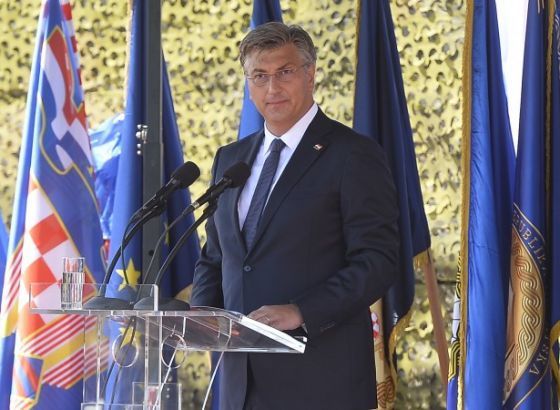 Plenković: Nećemo dopustiti da se dovodi u pitanje legitimnost Oluje